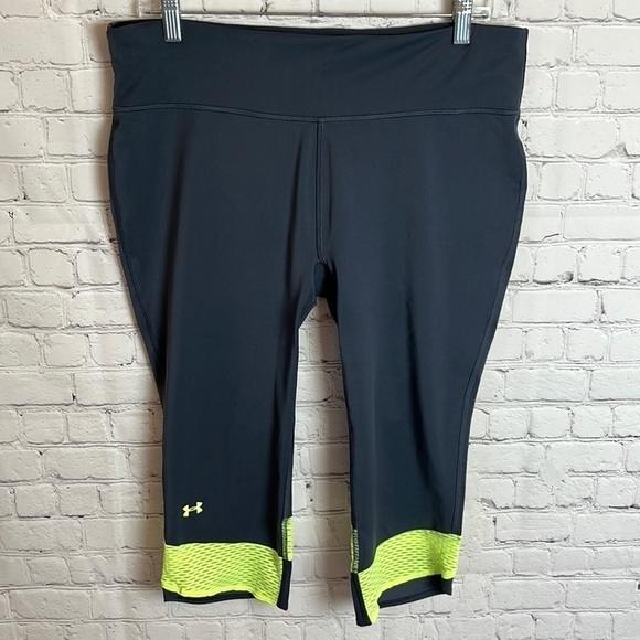 Under Armour HeatGear Compression Style Capri Pants - Picture 1 of 9